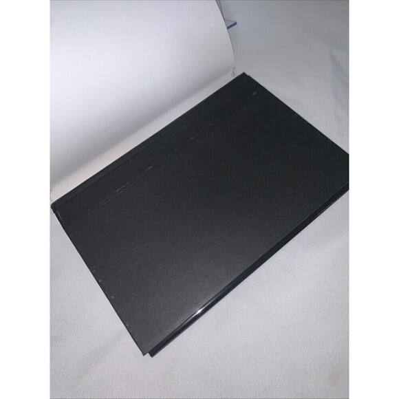 Identity Unknown ~ Scarpetta Series ~ Patricia Cornwell 1st Ed 2024 Like New Nov - Picture 9 of 10